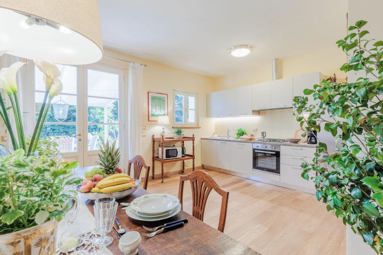 Villa Bassotta, A Charming Cottage Lukka Zewnętrze zdjęcie
