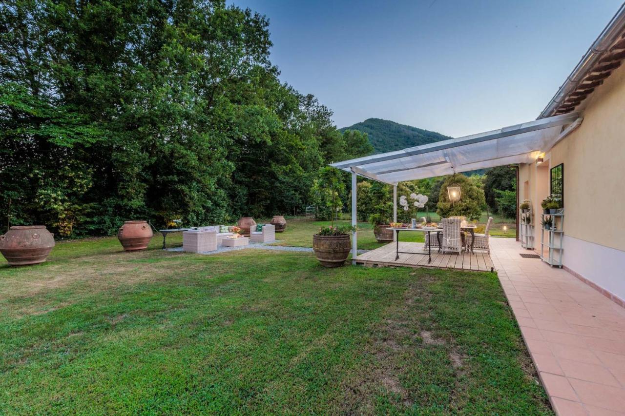 Villa Bassotta, A Charming Cottage Lukka Zewnętrze zdjęcie
