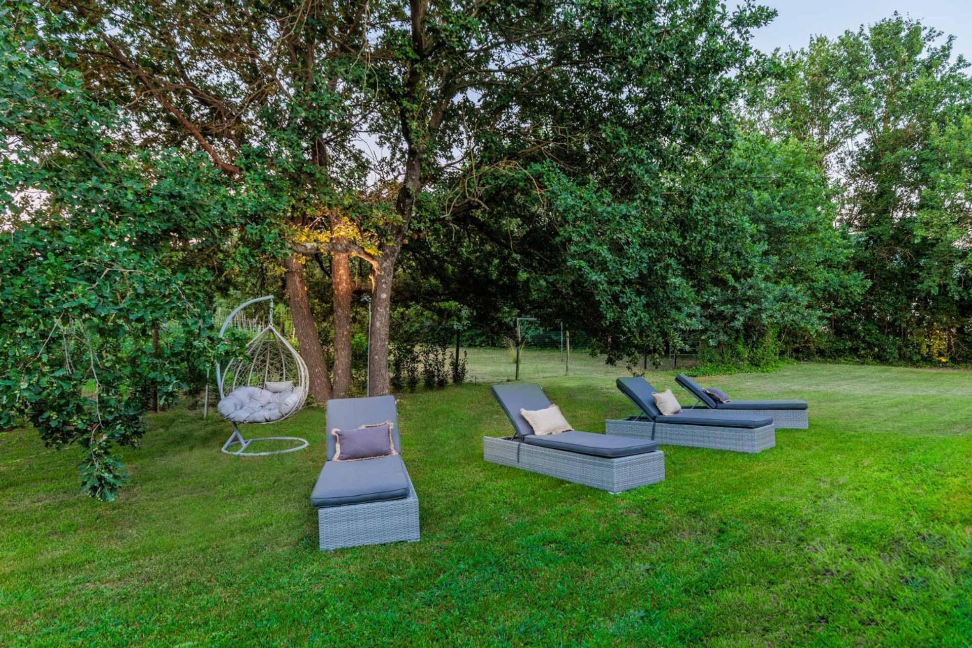 Villa Bassotta, A Charming Cottage Lukka Zewnętrze zdjęcie